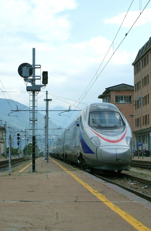 CIS ETR 610 coming from Milano arriving at Domossola.
27. 07. 2009