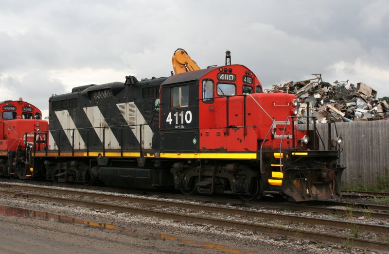 CN GP9RM 4110 on 04.10.2009 at London.
