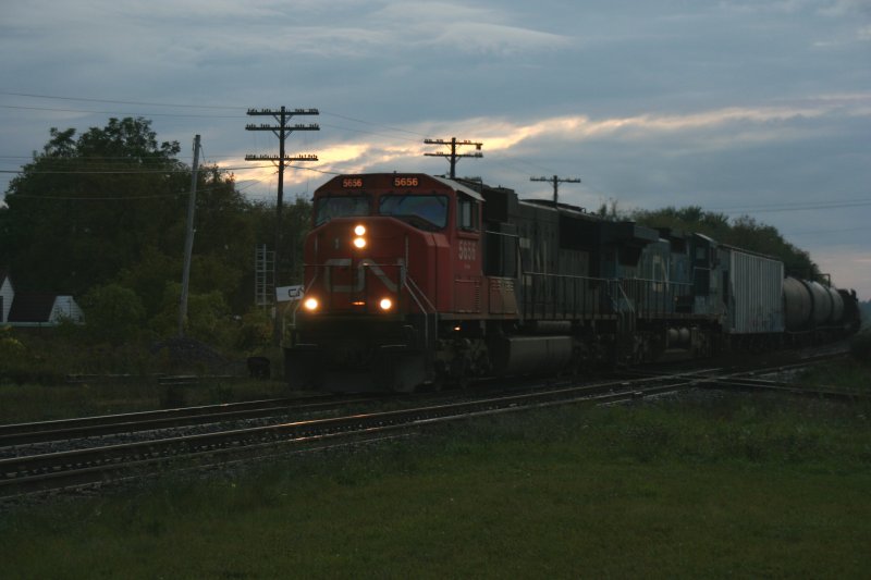 CN SD75I 5656 and Dash-8 C40-8W 2463 now with an fright train in the evening on 04.10.2009 at Woodstock. 
