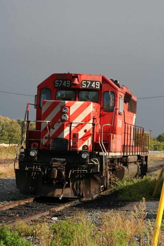 CP SD40-2 5745 on 3.10.2009 at Windsor.