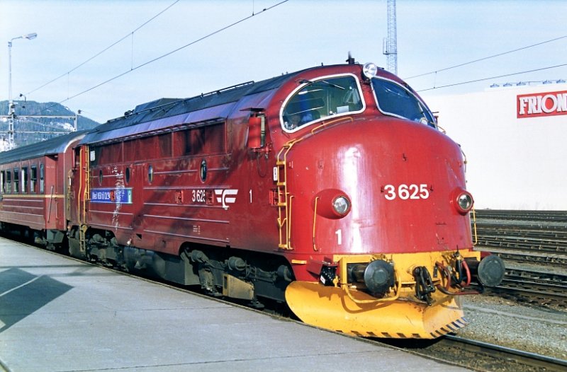 Di3 625 in Trondheim 22-04-1993.

