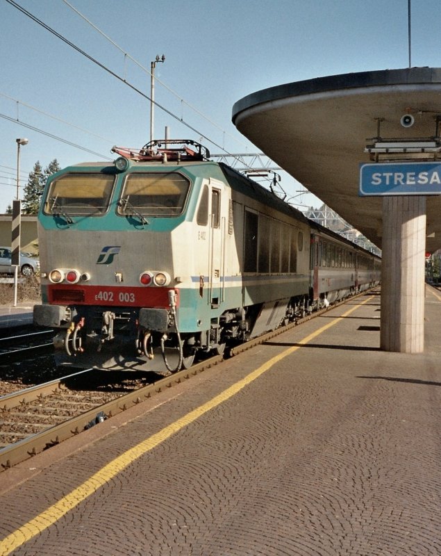 E 402 003 with an EC to Geneva in Stresa.
30.08.2006 