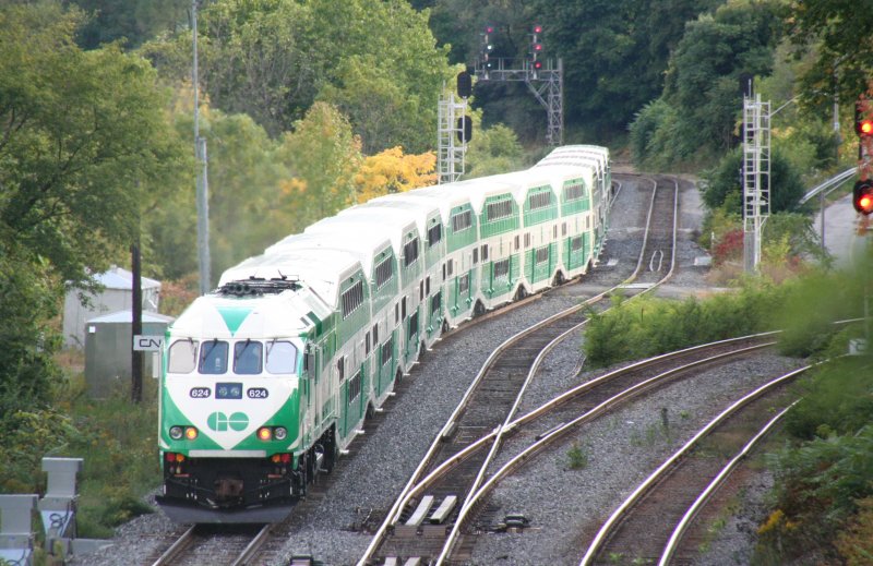  RevEd Photo: GO Transit MP40PH-3C #636 pulls into Long  Branch GO station with an eastbound GO train bound for Oshawa. #636 is one  of 67 MP40PH-3C locomotives on GO Transit's