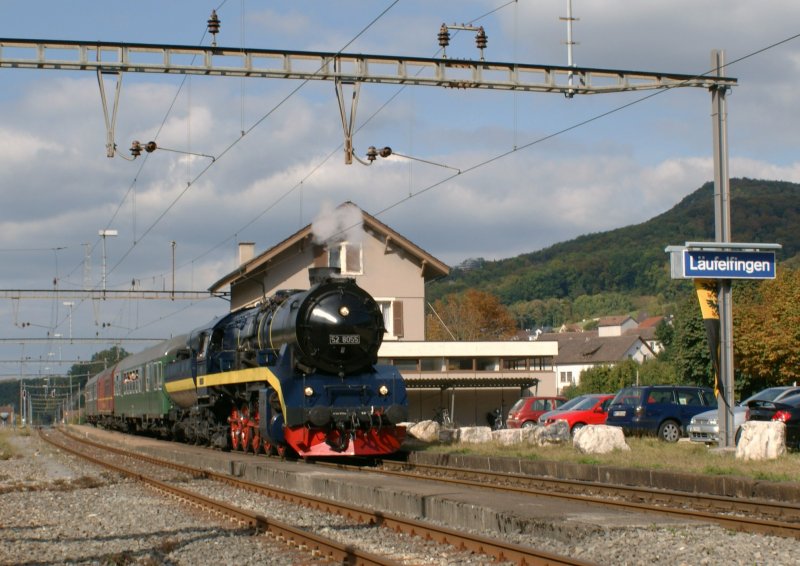 In the  Main Station  of the old Hauenstein Line: Lufelfingen. 
02.10.2009