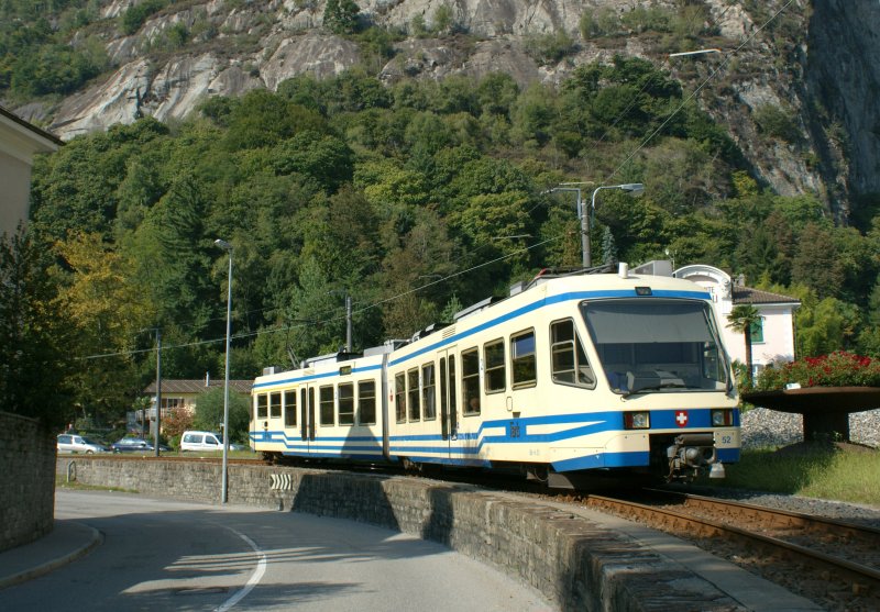 Local train by Ponte Brolla. 
23.09.2009