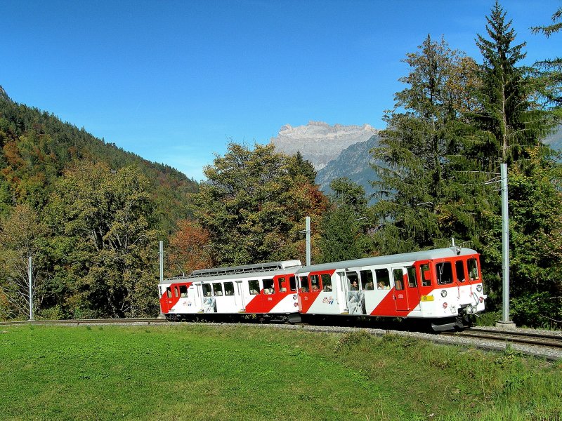 M-C local train service between Salvan and Les Marecottes.
