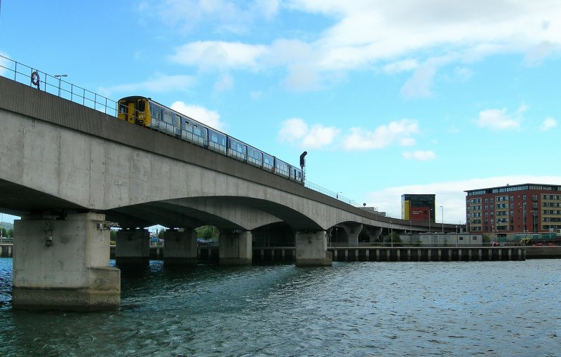 NIR Class 450 on the Lagan Bridge in Belfast. 
25.09.2007