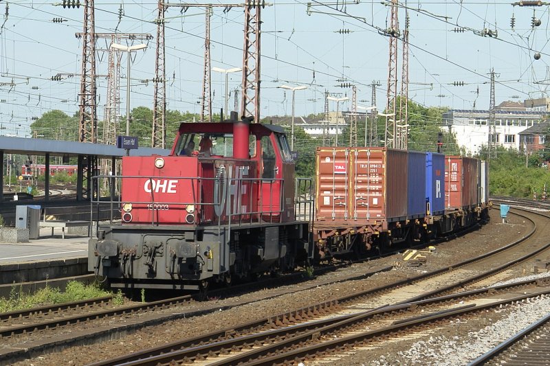 OHE 15,003 with a container in Essen main railway station.