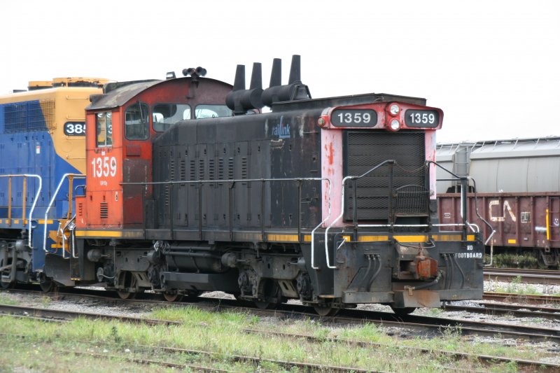 RailAmerica Ottawa Valley Railway Shunter SW1200RS 1359 (former CN SW1200RS 1359 OSR? both?) on 3.10.2009 at Hamilton CN yard.