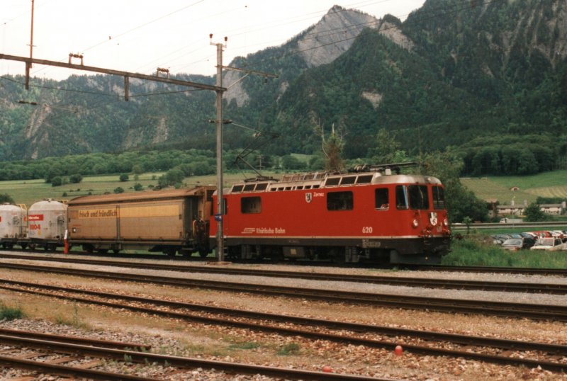 RhB Ge 4/4 620  ZERNEZ  on 17.5.199 at Zizers.
