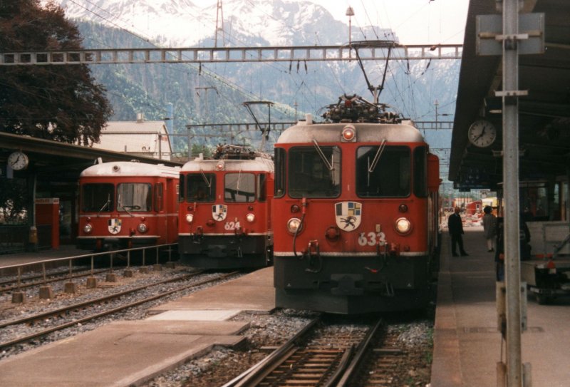 RhB Ge 4/4 633, 624 and an control car on 17.05.1999 at Landquart. 
