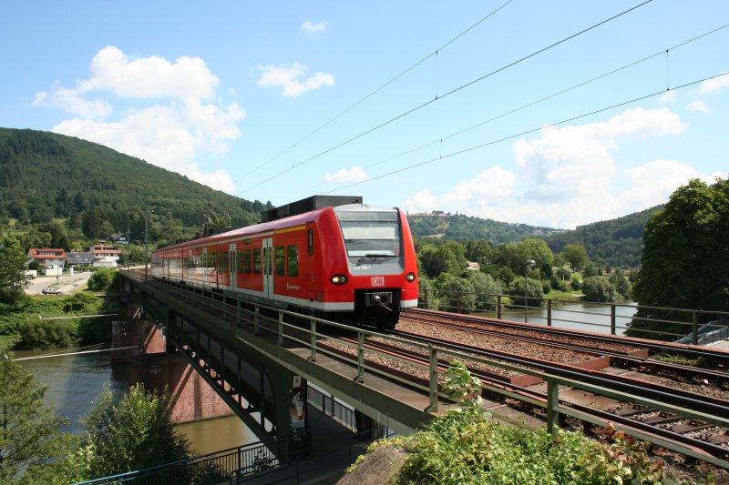 S-Bahn Rhein-Neckar DB 425 236-7/736-6 on 13. July 2009 at Neckargemünd.
