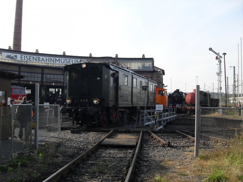 Seasonal end in the railway museum of Dresden Old Town 03.10.09,
E 7710
www.igbwdresdenaltstadt.de
