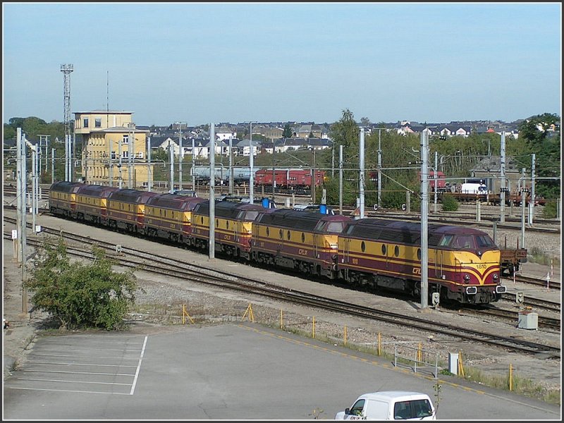 Seven engines of the Srie 1800 enjoy their Sunday rest at Bettembourg on October 10th, 2006.