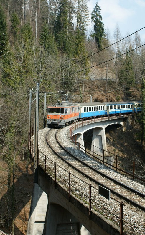 The ex TPF GFM GDe 474 with a local train on the MOB Line between Les Avant and Chamby.
05.04.2009