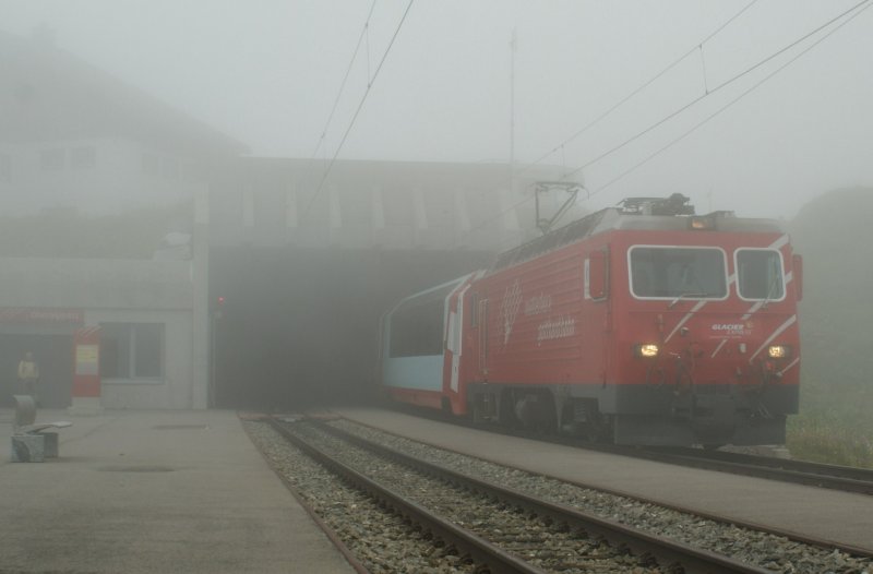 The Glacier Express in the Fog on the Oberalp Passhhe on 2004 meters over sea-level.
22. 08.2009