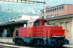 SBB 841 013 runs light through Mendrisio on 18 June 2001.