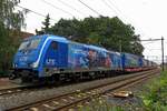 LTE 186 943 hauls the Rzepin intermodal shuttle through Wijchen on 5 July 2020.