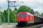 On 29 May 2012 ÖBB 2016 083 hauls a freight train consistent of just five wagons, through Wien-Meidling.