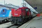 Electric locomotive 1063 031 pushes a train of cars to the platform at Westbahnhof in Vienna. May 7, 2026