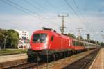 ÖBB 1116 009 calls at Brück an der Leitha on 22 May 2002.