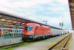 On 19 May 2009 ÖBB 1116 182 passes through Villach Hbf.