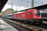 On a rainy 11 May 2018 ÖBB 1116 070 stands ready for departure at Budapest-Keleti. 