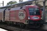 On 16 September 2015 ÖBB 1116 225 shows her advertising livery for the Austrian Soccer Association at Wien-Meidling.