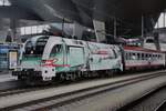 On 5 June 2016 ÖBB 1116 130 advertises for the ÖBB e-card at Wien Hbf.