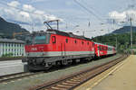 On 3 June 2015, ÖBB 1144 100 quits Schwarzach Sankt-Veit with a regional train for Salzburg.