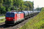 The OBB 1293 160 with a tank train on route to the port of Antwerp.