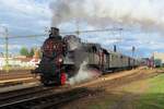 ÖGEG's 77.28 leaves Benesov u Prahy on a sunny 10 September 2022. The loco is normally stationed at Ampflwang.