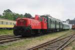 BB 2062.33 with ET10.103 in tow shunts at the Heizhaus Strasshof on 28 May 2012.

