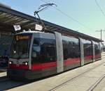 Tram n° 118 photographié à l'arrêt Hauptbahnhof à Vienne. 3 mai 2026