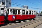 Remorque de tram 5376 photographiée à l'arrêt 'Schwedenplatz' à Vienne lors d'un arrêt photo. Mai 03, 2026
