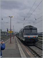 A much-loved photo opportunity: SNCF BB 67000. Here, SNCF BB 67591 leaves Strasbourg with its TER 131830, heading for Sait Dié des Voges.
March 12, 2024