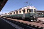 Frog's  perspective pon preserved EMU EBT 201 at Burgdorf on 17 May 2025 during the 150th anniversary of the Emmentalbahn. 