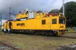 Jako gość, Infrabel ES907 stoi w muzeum Retrotrain w Saint-Ghislain 17 sierpnia 2024 roku.