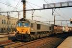DE 6304 hauls an intermodal through Antwerpen-Berchem on 13 June 2006.