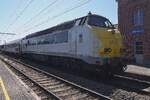 NMBS 5512 takes a Sun bath at Puurs on 4 July 2026.