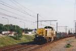 A rake of empties gets hauled by 7853 past Antwerpen-Luchtbal on 10 June 2006.