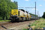 The Lineas 7714 and 7837 double traction for this heavy steel roll train to the port of Antwerp. Siemens-Vossloh NMBS serie 77-78 build in 2000 with construction N� 1000931. Line 27A at Antwerp Airport. 14-07-2026