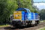 The Infrabel/TUC RAIL 7818 on rout to the port of Antwerp. Siemens-Vossloh NMBS serie 77-78 build in 2003 with construction N� 1001244. NMBS Class 77: between 1999 and 2005  170 of these diesel locomotives were build by Siemens-Vossloh. Numbers: 7701 to 7870.  Max speed: 100km/h. Power: 1150kW.  110 are in service at Lineas, 37 are in service at the NMBS, 23 are in service at Infrabel, BLS Cargo Nord have 3, Certus Rail have 3 in service.  Line 27A at Antwerp Airport. 10-08-2026