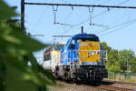 The Infrabel 7731 towed by the 5501 to the service depot in the port of Antwerp. Siemens-Vossloh NMBS serie 77-78 build in 2000 with construction N� 1000948. NMBS Class 77: between 1999 and 2005  170 of these diesel locomotives were build by Siemens- ...