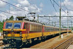 On 16 May 2002 NMBS 1186 hauls the IC-Benelux into Roosendaal.