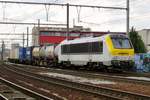 NMBS 1308 hauls an intermodal through Antwerpen-Berchem on 30 May 2013.