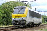 The Lineas 1345 on route to the port of Antwerp. Bombardier Brugge NMBS serie 13 build in 2000 with construction N� 1365. NMBS Class 13: between 1997 and 2001  80 of these locomotives were build by Bombardier Brugge. Concept and parts from Alstom Bel ...