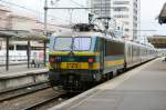 SNCB/NMBS HLE 2125 with IC on Station Leuven - 08.05.2012