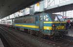 NMBS 2114 stands in Gent Sint-Pieters on 5 May 2023 with a Peak Hour Train.