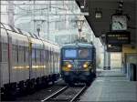 2558 is running through the station Bruxelles Nord on February 17th, 2008.